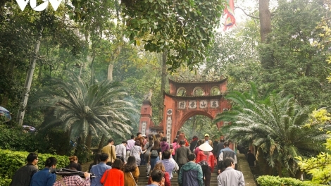 ແນະ​ນຳ​ກ່ຽວ​ກັບ​ຄວາມ​ໝາຍ​ຂອງວັນ​ບຸນ​ໄຫວ້​ບູ​ຊາ​ບັນ​ດາ​ເຈົ້າ​ຊີ​ວິດ ​ຮຸ່ງ