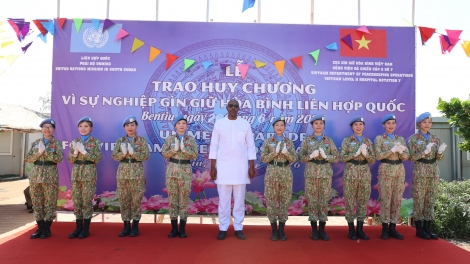 โรงพยาบาลภาคสนามระดับ 2 หมายเลข 7 ของเวียดนามได้รับเหรียญรางวัลการรักษาสันติภาพแห่งสหประชาชาติ