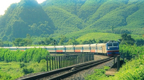 Dự kiến đưa tàu du lịch Huế - Phong Nha vào khai thác từ ngày 1/9