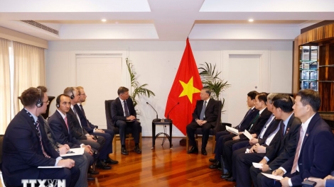Top leader calls for stronger Vietnam-Australia cooperation in new growth drivers