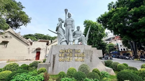 Di chuyển tượng đài “Quyết tử để Tổ quốc quyết sinh” ở đền Bà Kiệu