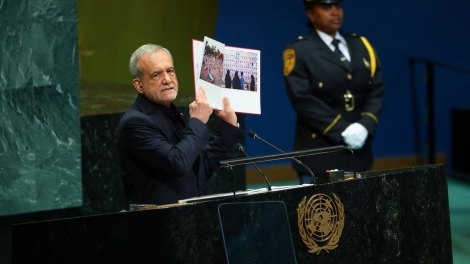 イラン大統領「我々は決して屈しない」　国連総会で演説