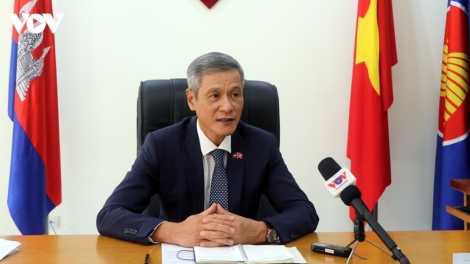 ການ​ຢ້ຽມ​ຢາມ​ ກຳ​ປູ​ເຈຍ​ ຂອງ​ທ່ານ​ນາ​ຍົກ​ລັດ​ຖະ​ມົນຕີ ເລ​ມິງ​ຮຶງ ເປີດ​ແຮງ​ຜັກ​ດັນ​ໃໝ່​ໃຫ້​ແກ່​ການ​ພົວ​ພັນ​ສອງ​ຝ່າຍ