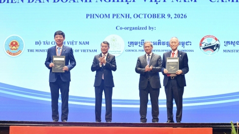 เวียดนาม-กัมพูชาเห็นพ้องเพิ่มมูลค่าการค้าต่างตอบแทนขึ้นเป็น 2 หมื่น ล้านดอลลาร์สหรัฐ