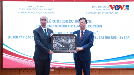 Se publica en Vietnam la colección en español “Fidel Castro Ruz – Obras Escogidas”
