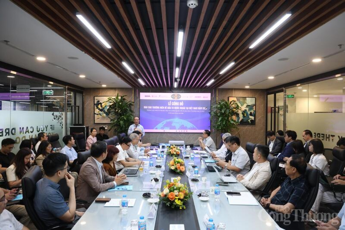 Le rapport présente les prévisions de VAFIE concernant les tendances mondiales des IDE à venir. Photo : congthuong.vn