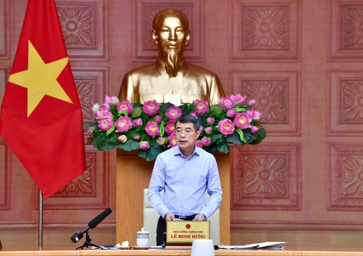 Prime Minister Le Minh Hung speaks at the working session. Photo: Lai Hoa/VOV