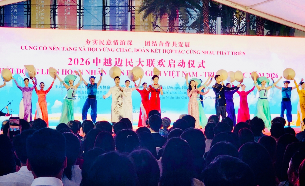 Các tiết mục văn nghệ tại Lễ khởi động Liên hoan nhân dân biên giới Việt Nam - Trung Quốc năm 2026. Ảnh: Văn Hiếu/VOV