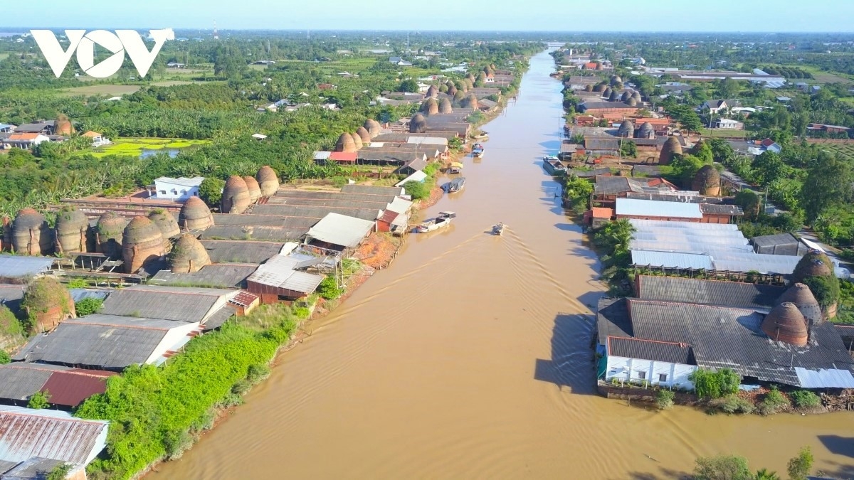 La aldea de ladrillos y cerámica de Mang Thit, de la provincia sureña de Vinh Long se ha convertido en una zona turística. Foto: VOV