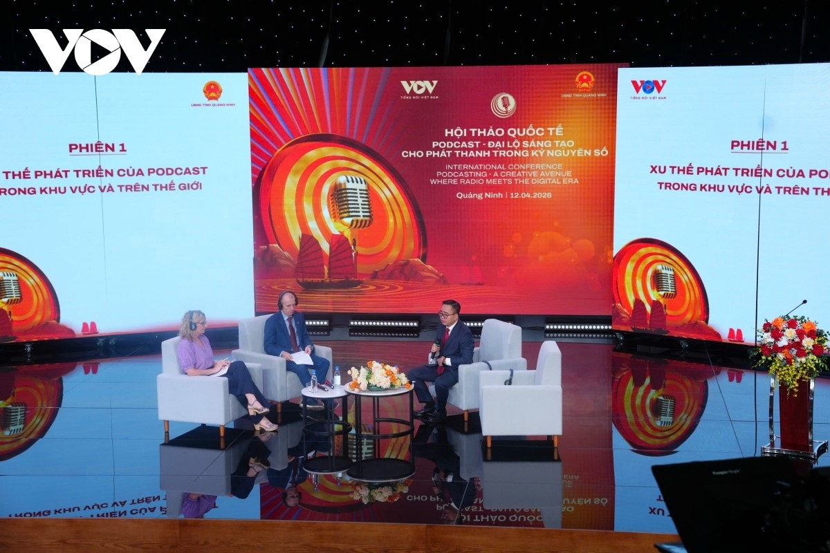 Ông Phạm Mạnh Hùng, Phó Tổng Giám đốc VOV, Trưởng Ban tổ chức Liên hoan Phát thanh toàn quốc lần thứ 17 chủ trì hội thảo quốc tế với chủ đề “Podcast - Đại lộ sáng tạo cho phát thanh trong kỷ nguyên số”, ngày 12/4. Ảnh: VOV