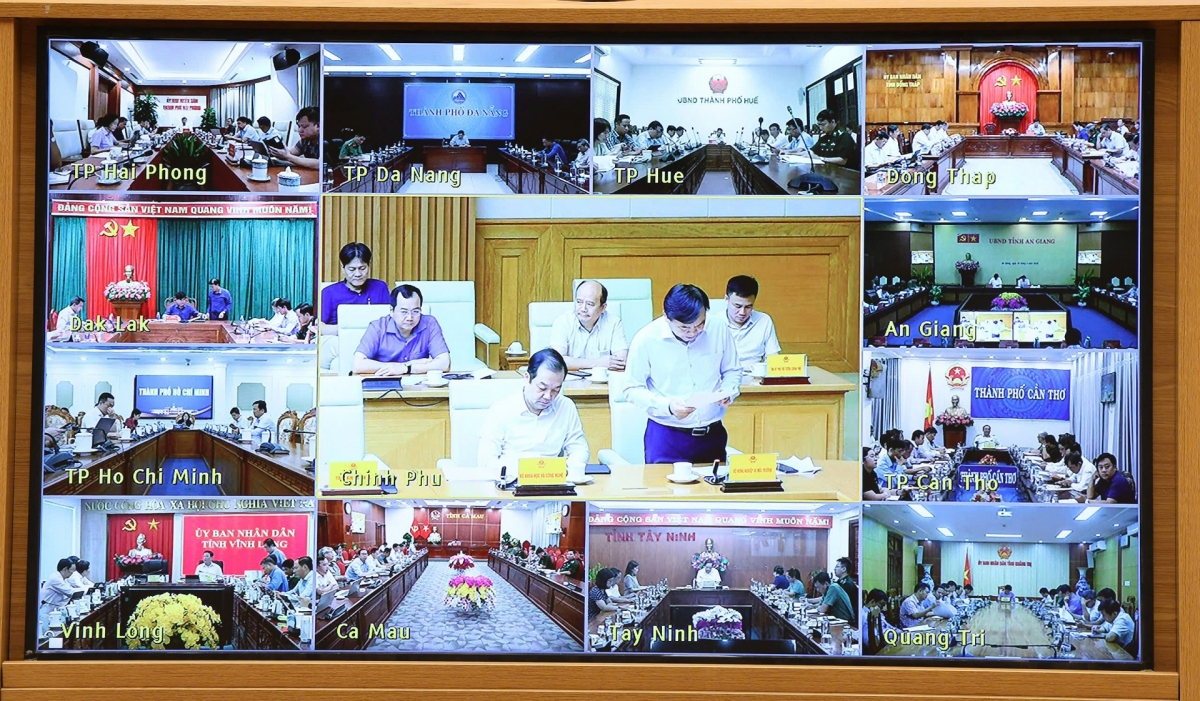 Transmisión en vivo de la reunión. Foto: Van Hong/VOV