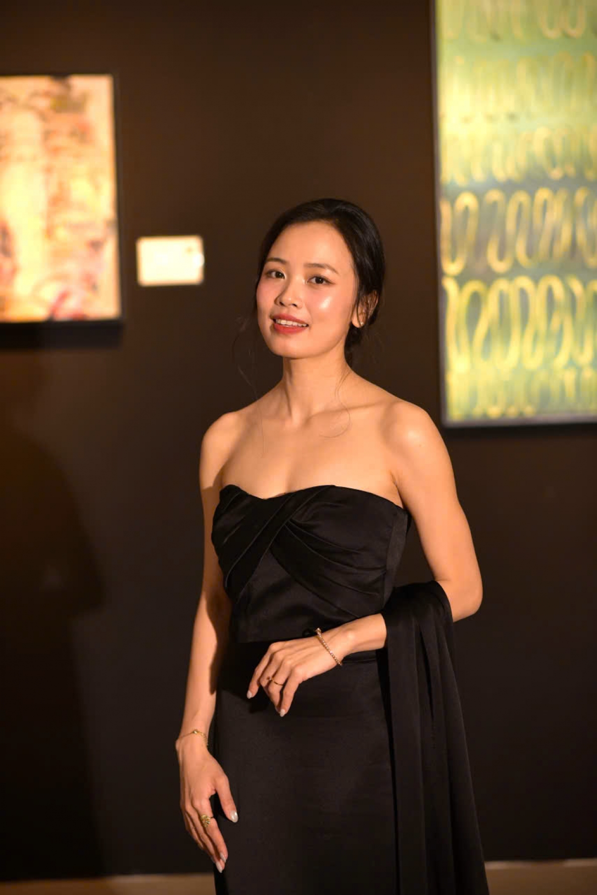 Hoạ sĩ Vân Guillemin. Ảnh NVCC