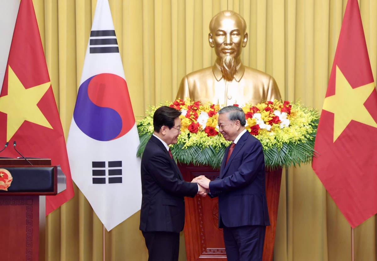Tổng Bí thư, Chủ tịch nước Tô Lâm và Tổng thống Hàn Quốc Lee Jae Myung tại buổi họp báo chung. Ảnh: Văn Hiếu/VOV