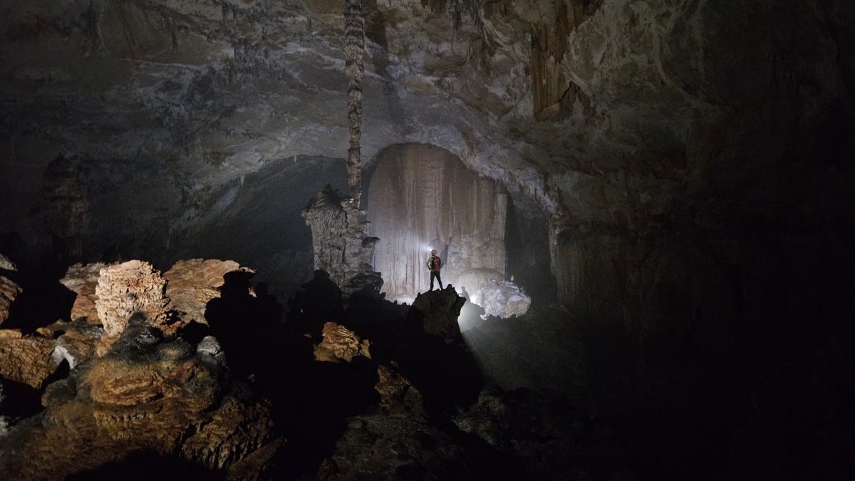 Inside Thien Cung Cave. (Photo: British Cave Research Association &amp; members of the survey team)