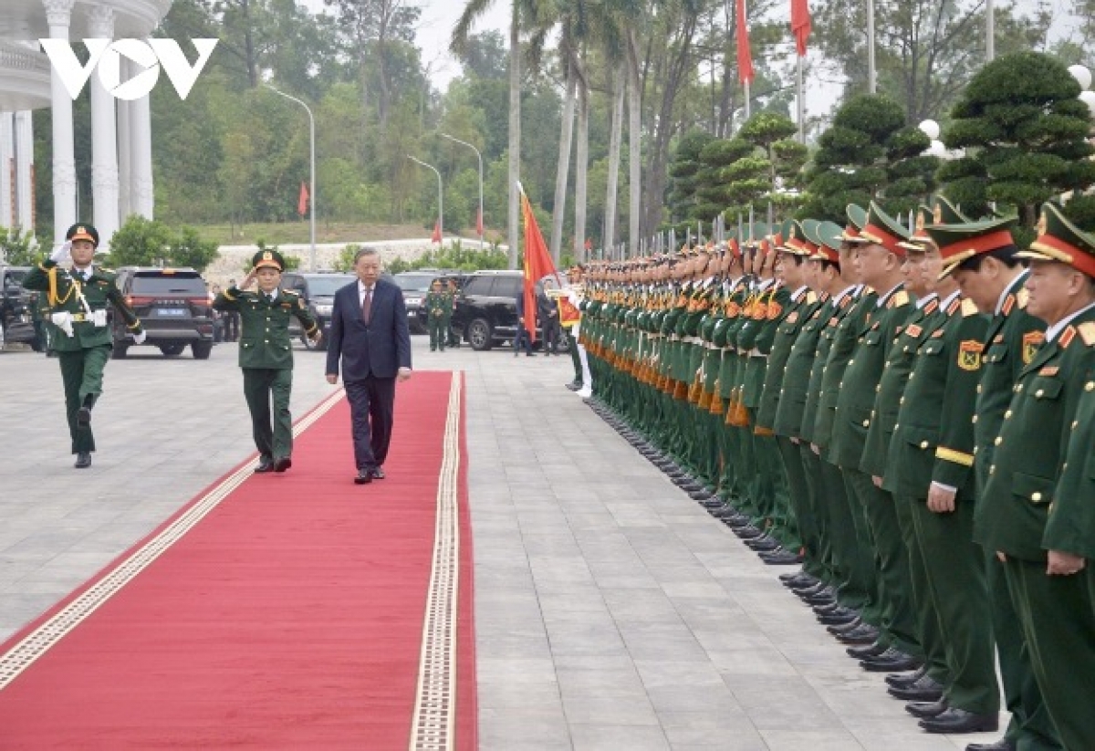 Phát biểu tại lễ đón nhận danh hiệu Anh hùng Lực lượng vũ trang nhân dân của Quân khu 3, Bộ Quốc phòng, Tổng Bí thư, Chủ tịch nước, Bí thư Quân ủy Trung ương Tô Lâm nhấn mạnh: "Lực lượng vũ trang Quân khu 3 phải phối hợp với các lực lượng, cấp ủy, chính quyền các địa phương xây dựng nền quốc phòng toàn dân, thế trận quốc phòng toàn dân, gắn với thế trận an ninh nhân dân và "thế trận lòng dân" vững chắc".