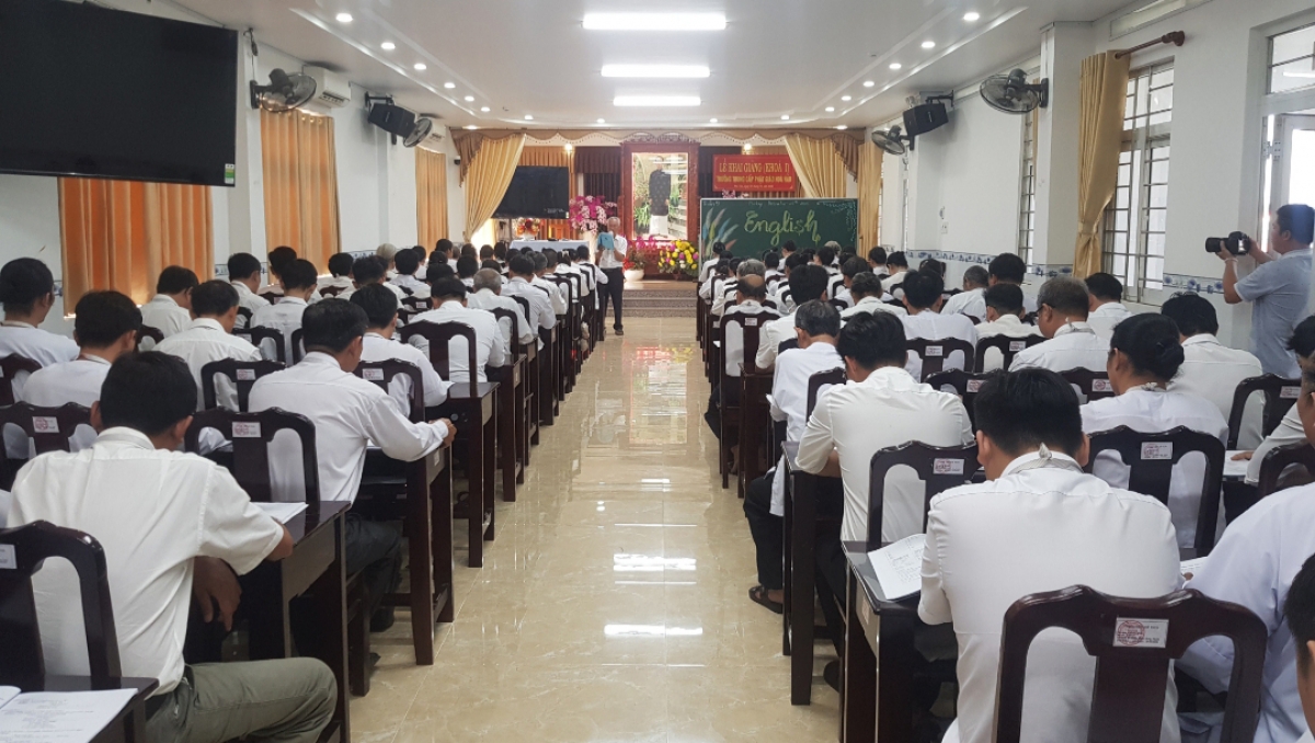 Un clase en la escuela intermedia del budismo Hoa Hao. Foto: Ngoc Anh/VOV5