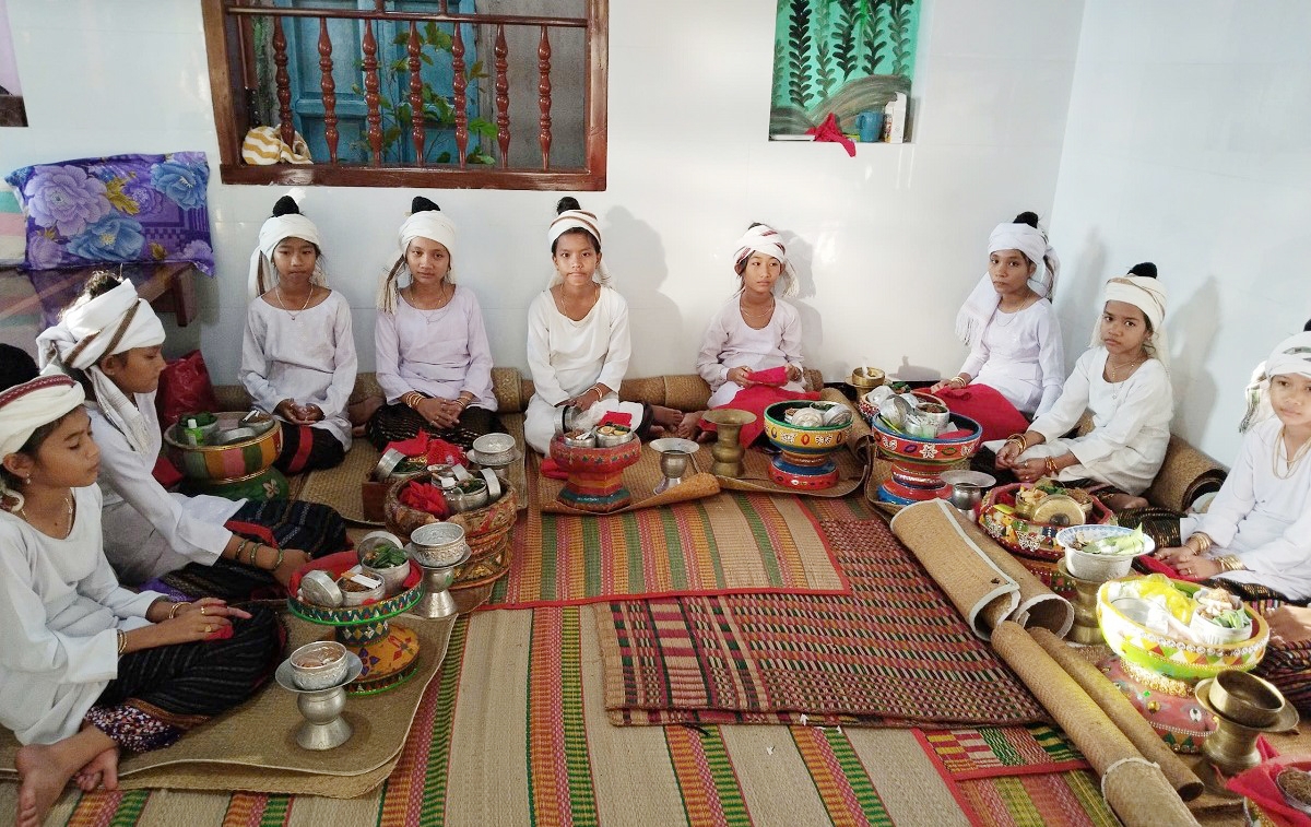 Các cháu gái sinh hoạt trong một không gian riêng.<br>
Ảnh: Đoàn Sĩ/VOV-TP. Hồ Chí Minh