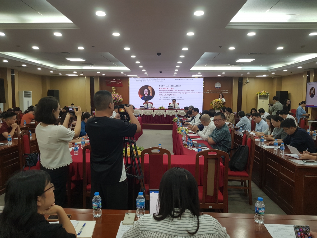 Quang cảnh hội thảo