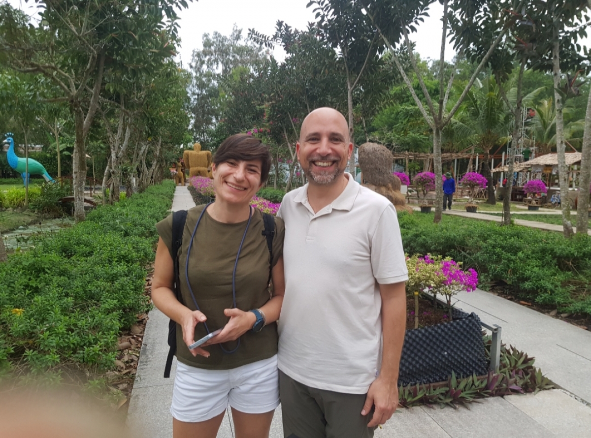 Internationale Touristen besuchen den Cajuputwald Tra Su in der Provinz An Giang. (Foto: Ngoc Anh)