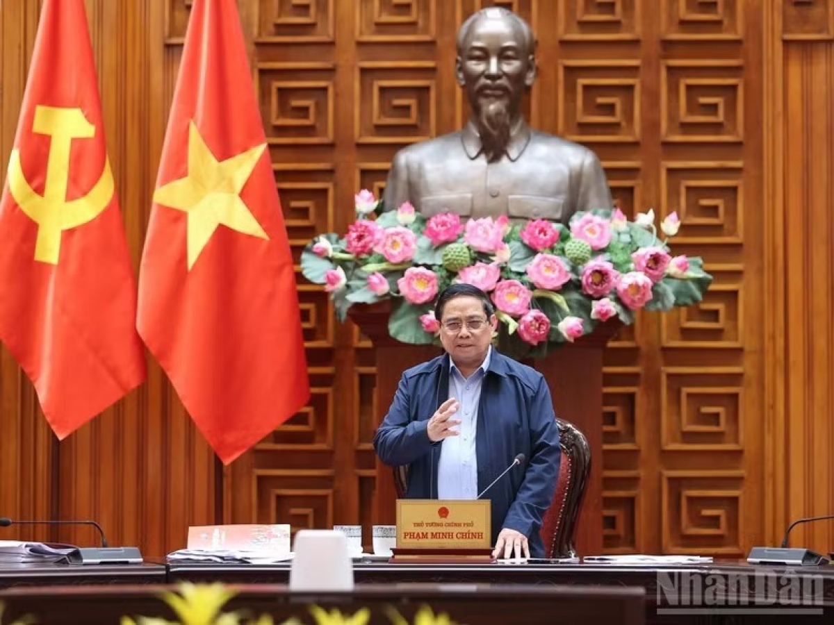 政府总理范明政4月3日主持会议，讨论促进广义省榕桔经济区国家炼化与能源中心发展的政策