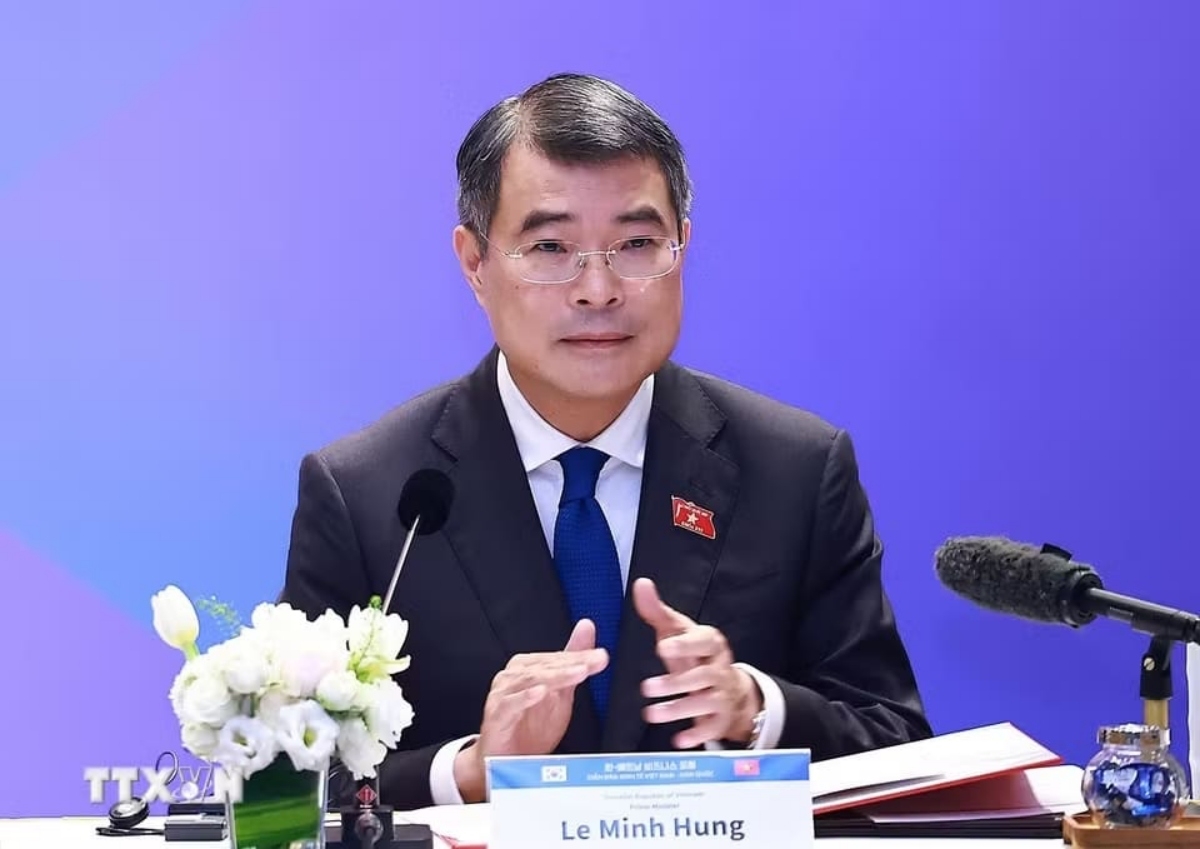 발표하는 레 민 흥 총리 (사진: 베트남 통신사)