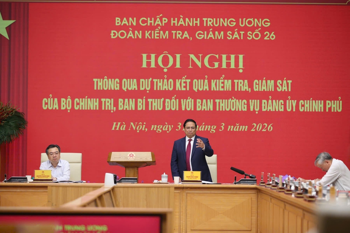 발표하는 팜 민 찐 총리 (사진: VOV)