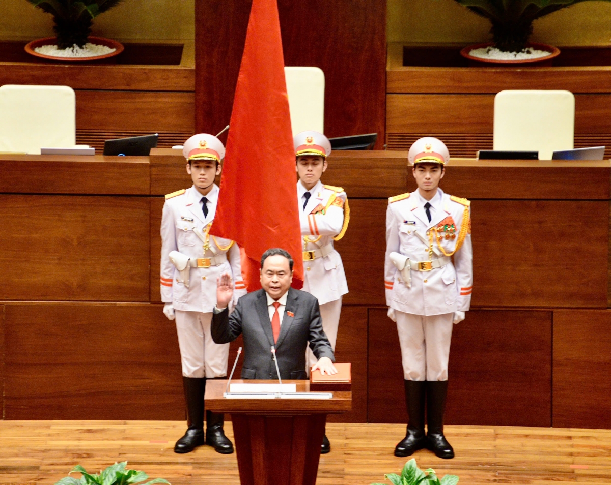 Ketua MN Tran Thanh Man menyampaikan pidato setelah upacara pelantikan (Foto: VOV)