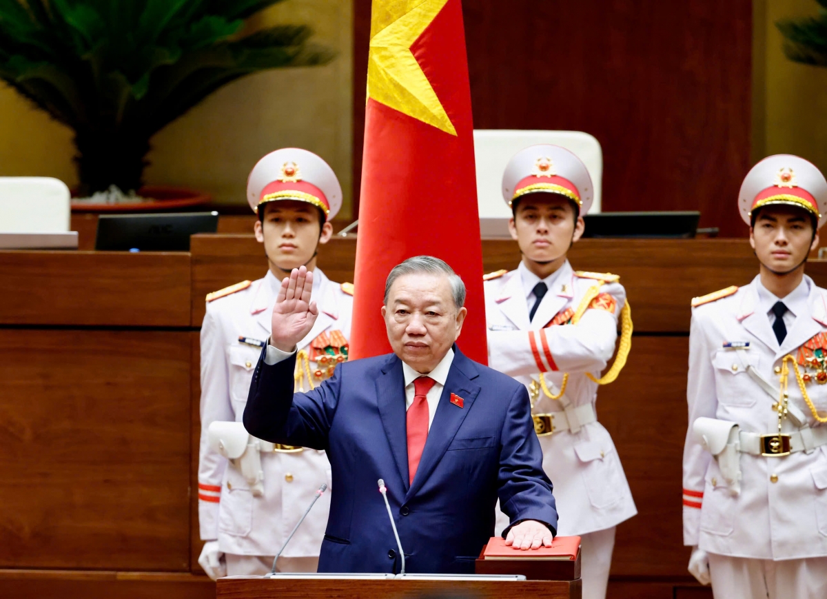 El secretario general del Partido Comunista, To Lam, se juramenta como presidente de Vietnam para el período 2026-2031. Foto: VOV