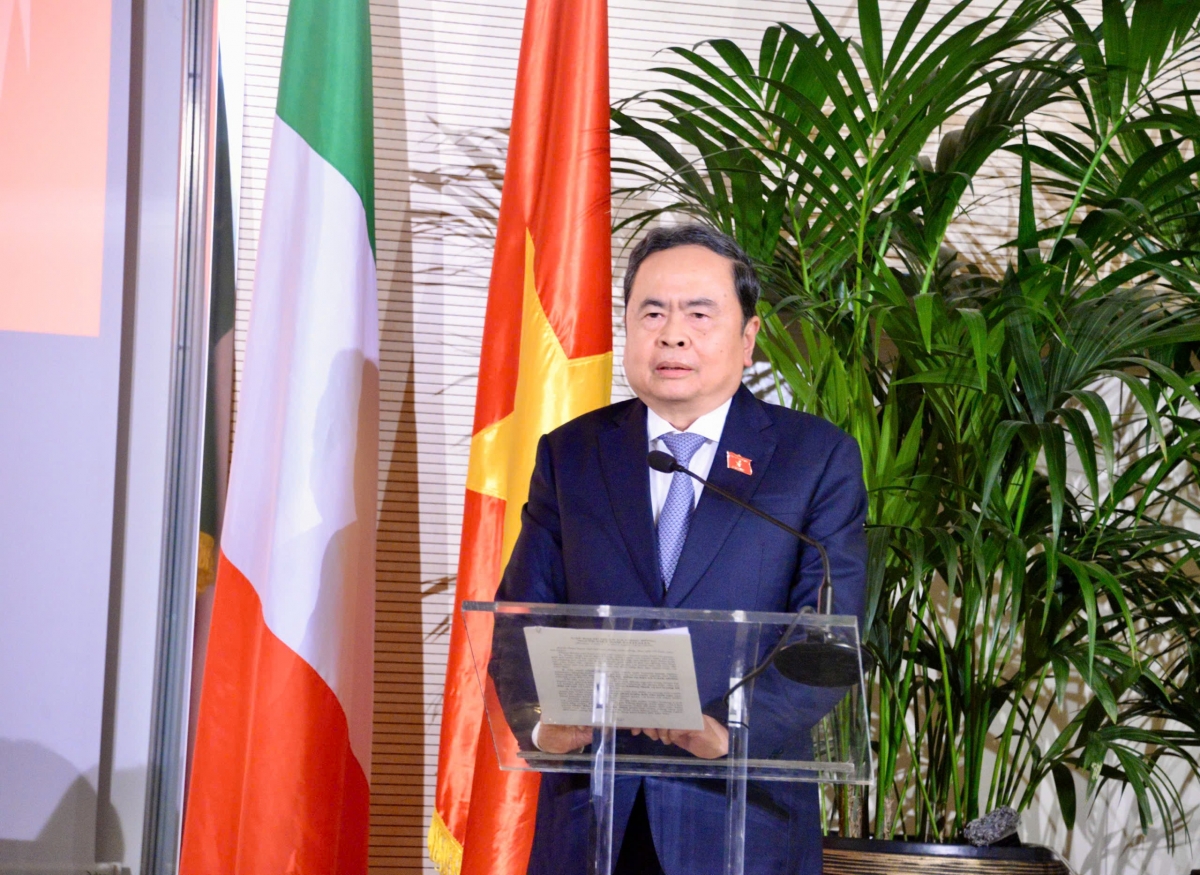 El presidente de la Asamblea Nacional de Vietnam, Tran Thanh Man, interviene en la reunión. Foto: VOV