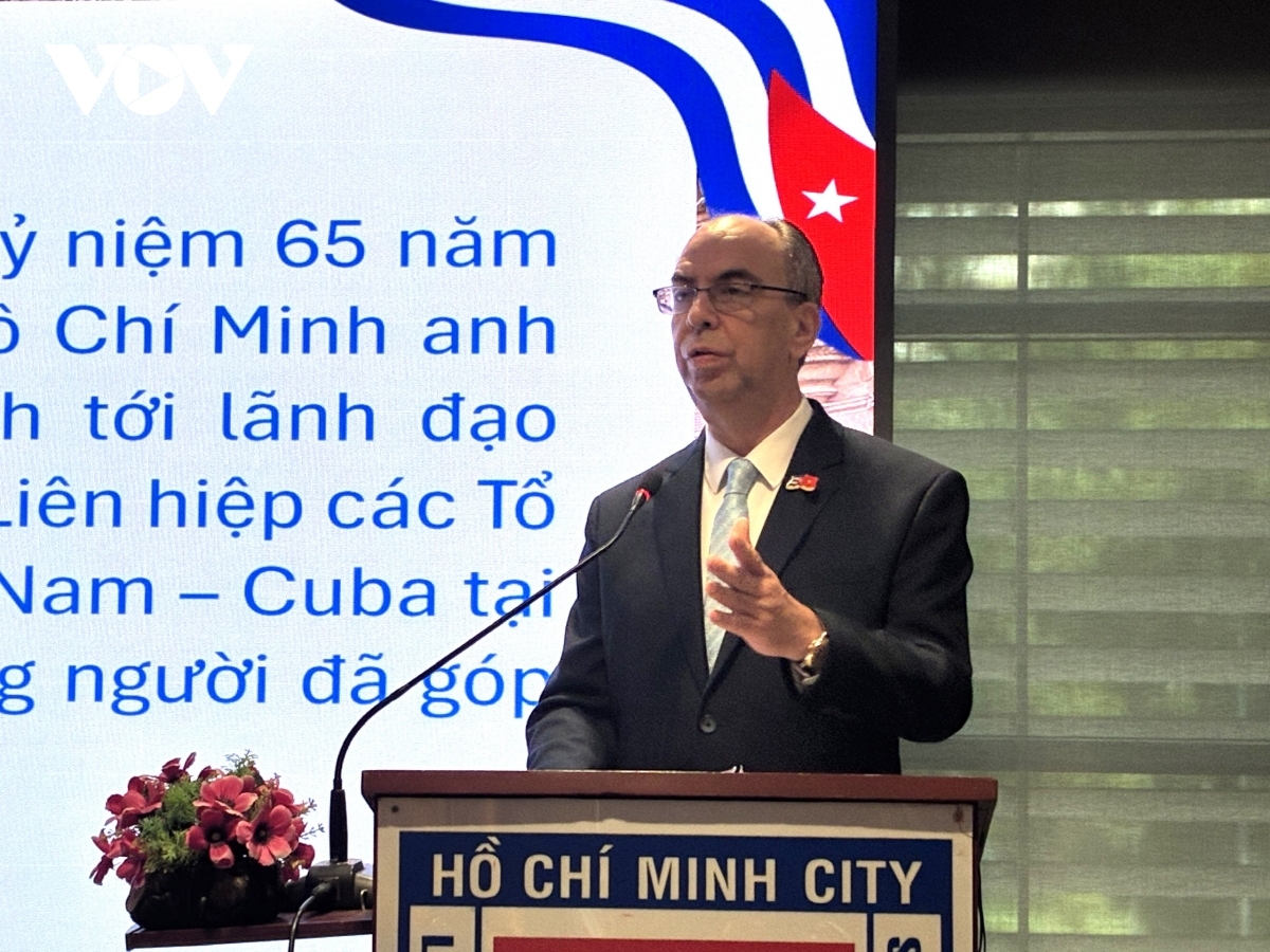 Đại sứ Cuba tại Việt Nam - ông Rogelio Polanco Fuentes phát biểu, nhấn mạnh tình đoàn kết hai nước. Ảnh: VOV