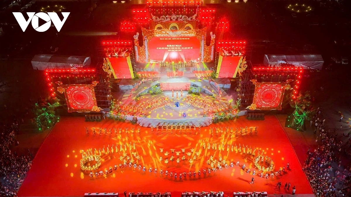 The opening night of the Hung Temple Festival themed "Sacred Origins - Ancestral Land of Hung Kings". Photo: VOV