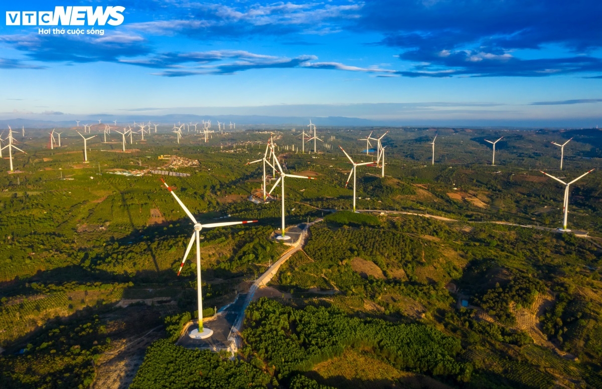 The Ea Nam Wind Power Plant in Dak Lak province. (Photo: Nguyen Gia/VTC News)