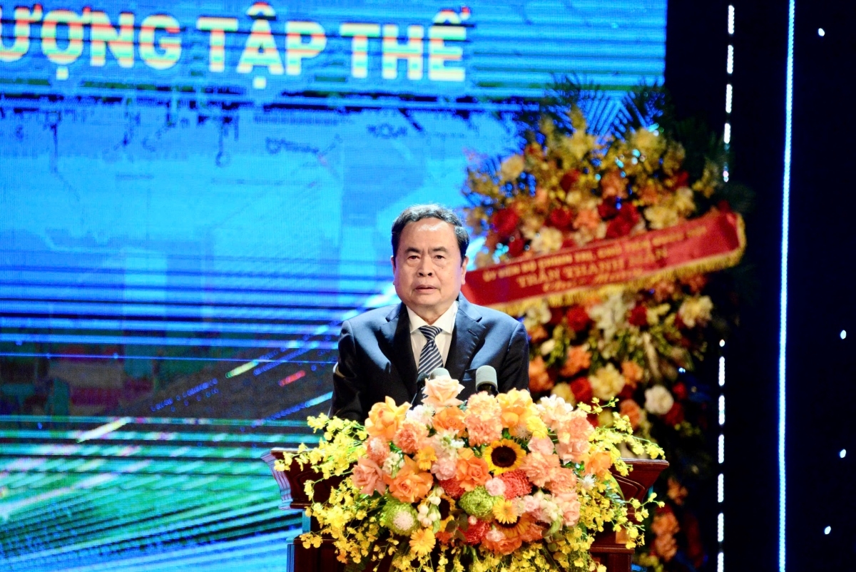 Ketua MN Tran Thanh Man menyampaikan pidato di depan upacara tersebut (Foto: Le Tuyet/VOV)