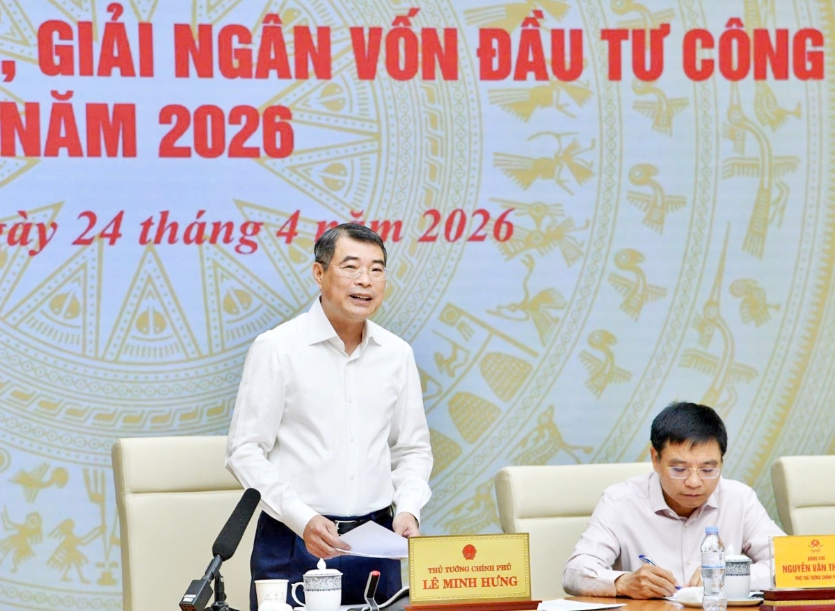 Prime Minister Le Minh Hung speaks at the national conference on accelerating the allocation and disbursement of public investment capital in 2026. (Photo: Lai Hoa/VOV)