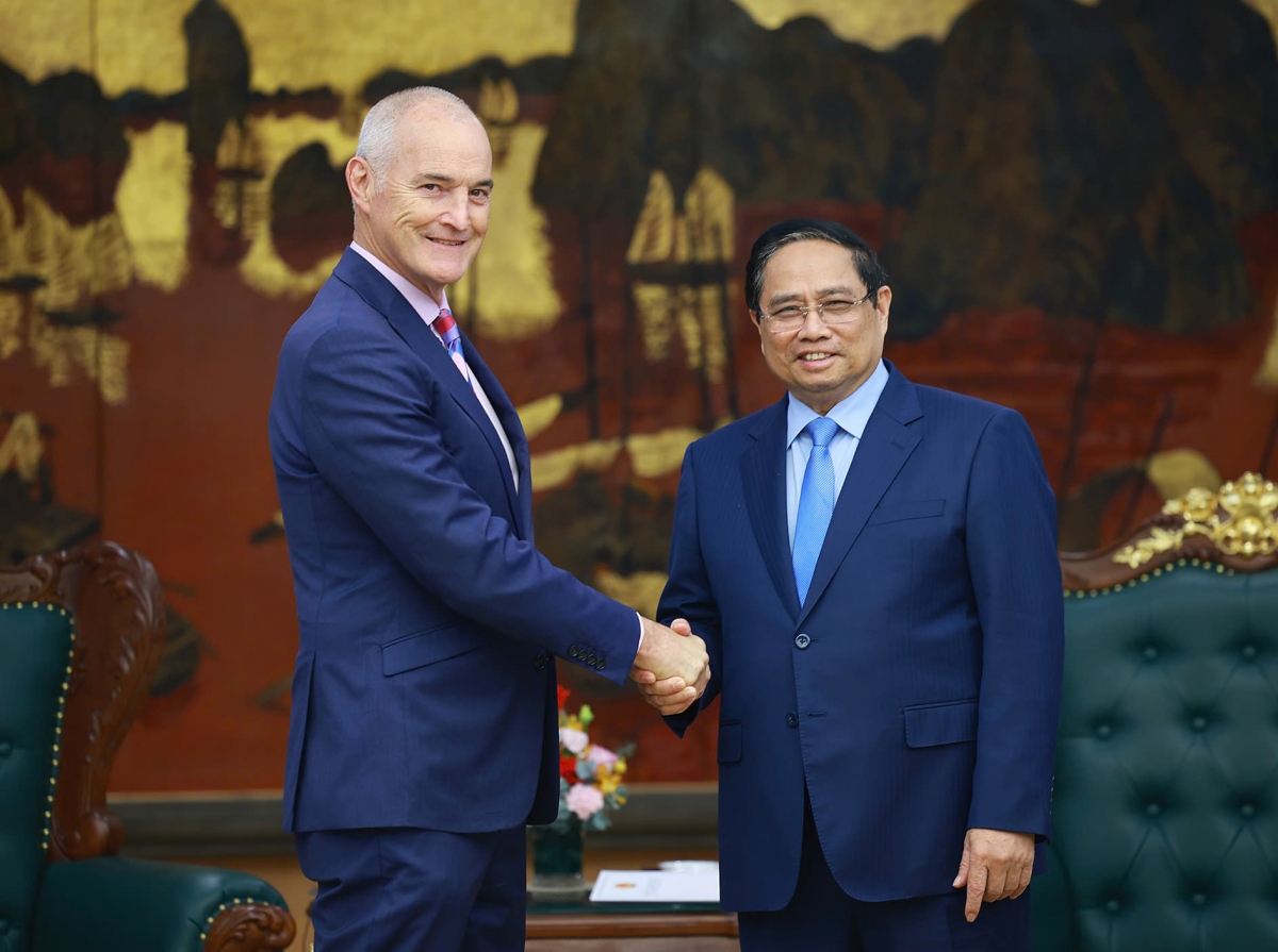 លោកនាយករដ្ឋមន្ត្រី ហ្វាម មិញជីញ ទទួលជួបនាយកសាកលវិទ្យាល័យ RMIT របស់អូស្ត្រាលី។ (រូបថត៖ VGP)