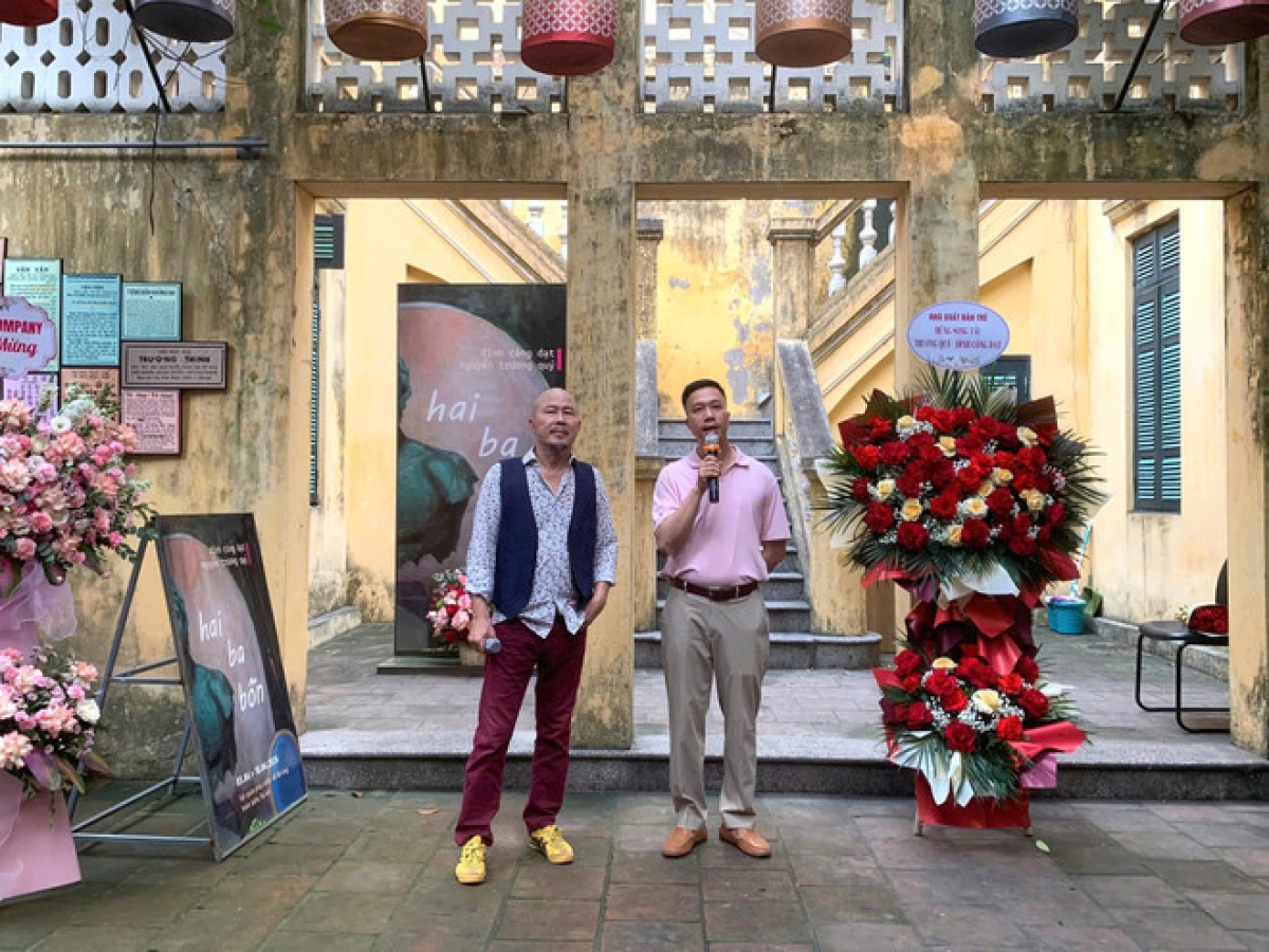 Bildhauer Dinh Cong Dat (l.) und Schriftsteller Nguyen Truong Quy. (Foto: Organisationskomitee)