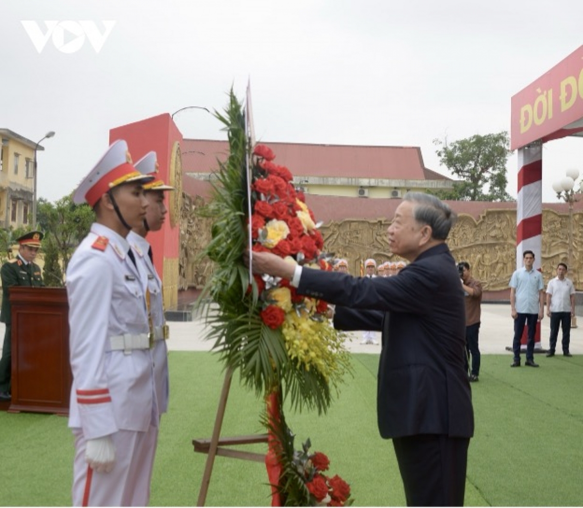 Quân khu 3 đứng chân trên địa bàn có vị trí chiến lược đặc biệt quan trọng cả về kinh tế, quốc phòng, an ninh. Không gian chiến lược trải dài từ đồng bằng sông Hồng đến duyên hải, biển, đảo tạo nên vị thế "phên dậu" vững chắc bảo vệ Tổ quốc từ hướng biển, đồng thời giữ vai trò quan trọng trong việc bảo đảm môi trường hòa bình, ổn định để phát triển nhanh, bền vững khu vực phía Bắc và cả nước.