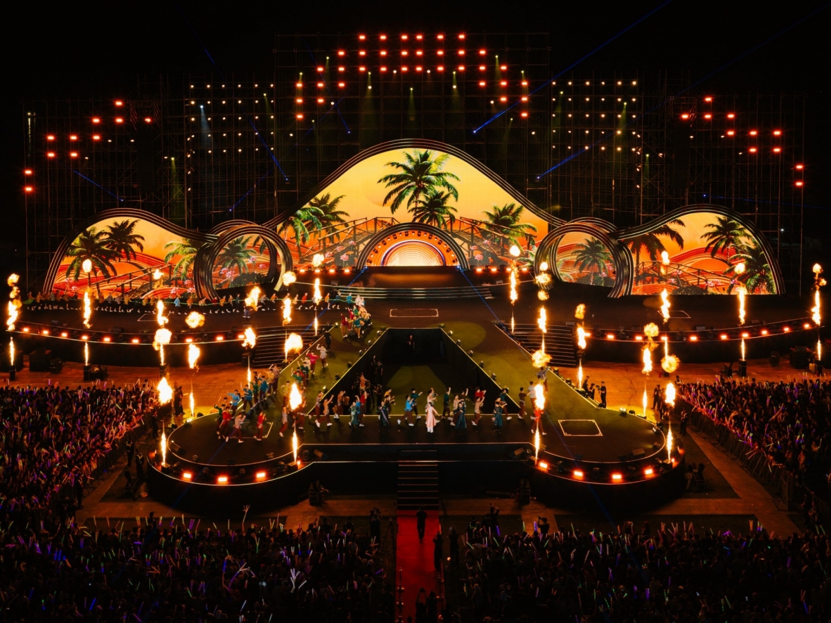  Chương trình Nghệ thuật “Thanh âm kỷ nguyên mới” đánh dấu khai mạc Liên hoan Phát thanh toàn quốc lần thứ XVII - Quảng Ninh 2026 và chào mừng 71 năm Ngày Giải phóng khu mỏ. 
Ảnh: VOV