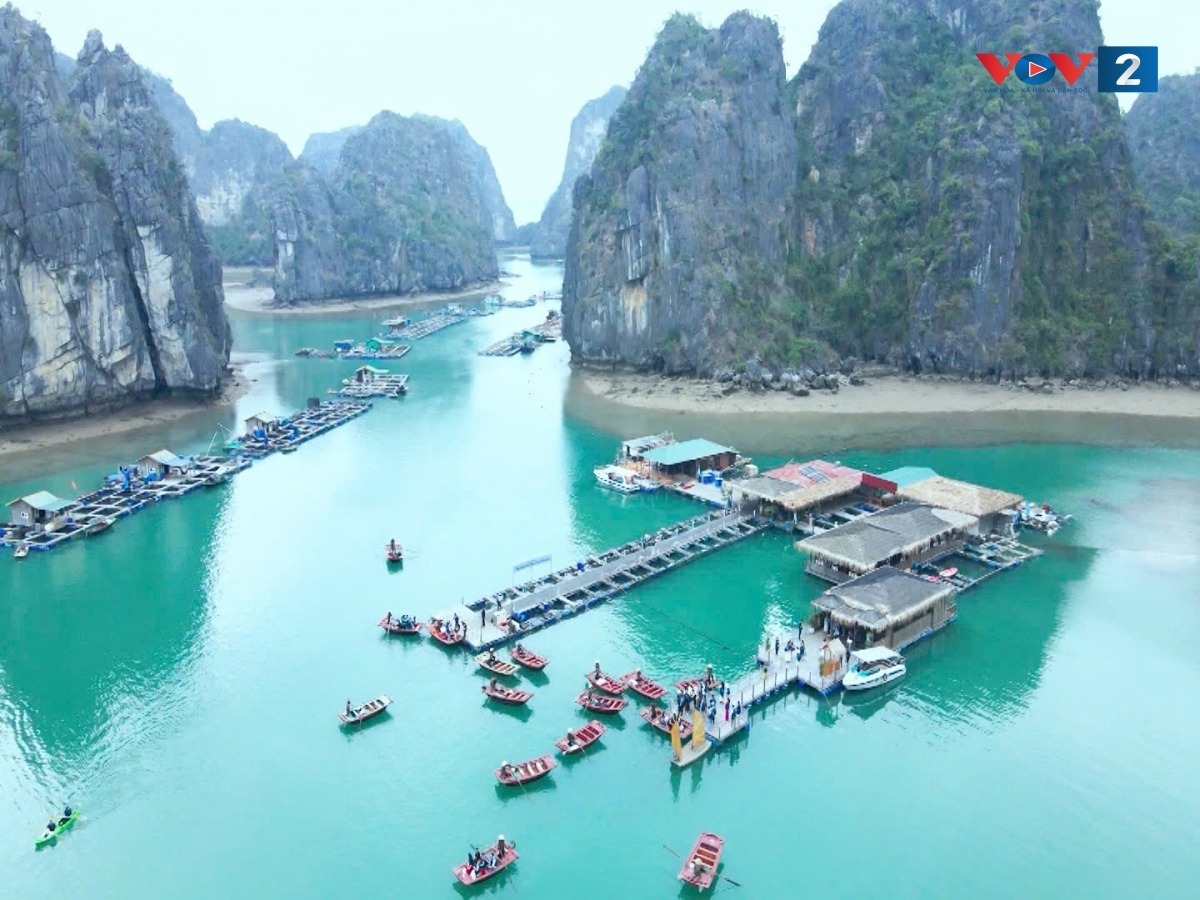 ភូមិនេសាទវុងវៀងធ្លាប់ត្រូវបានសារព័ត៌មានអន្តរជាតិវាយតម្លៃថាជាភូមិនេសាទមួយក្នុងចំណោមភូមិនេសាទដ៏ស្រស់ស្អាតបំផុតទាំង ១៦ នៅលើពិភពលោក។ (រូបថត៖ VOV2)