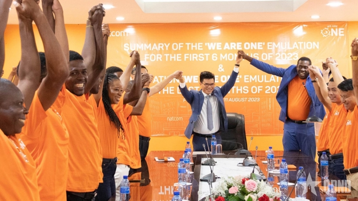 Natcom ដែលជាម៉ាកយីហោរបស់ Viettel នៅក្នុងប្រទេសហៃទី គឺជាបណ្តាញទូរស័ព្ទចល័តដែលមានទំនាក់ទំនងយ៉ាងជិតស្និទ្ធជាមួយប្រទេសនេះ ក្នុងអំឡុងពេលដ៏លំបាកបំផុត។ រូបថត៖ qdnd.vn