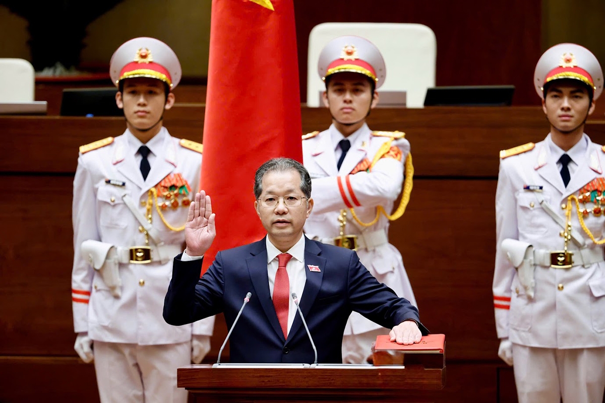 Quốc hội khóa XVI đã bầu ông Nguyễn Văn Quảng, Bí thư Trung ương Đảng, Bí thư Đảng ủy, Chánh án Tòa án nhân dân tối cao nhiệm kỳ 2021 - 2026, đại biểu Quốc hội khóa XVI, tiếp tục giữ chức Chánh án Tòa án nhân dân tối cao nhiệm kỳ 2026-2031. Ảnh: VGP