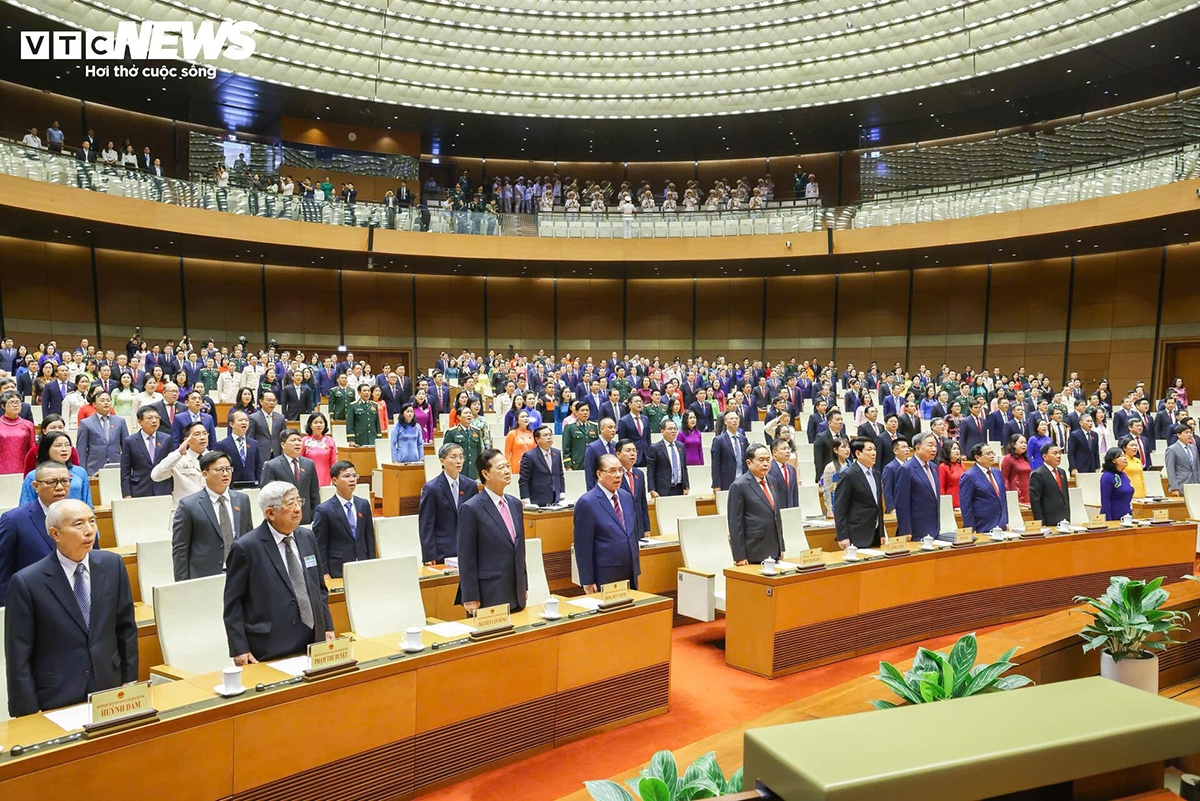 Các đại biểu tham dự phiên khai mạc. Ảnh: VTC News