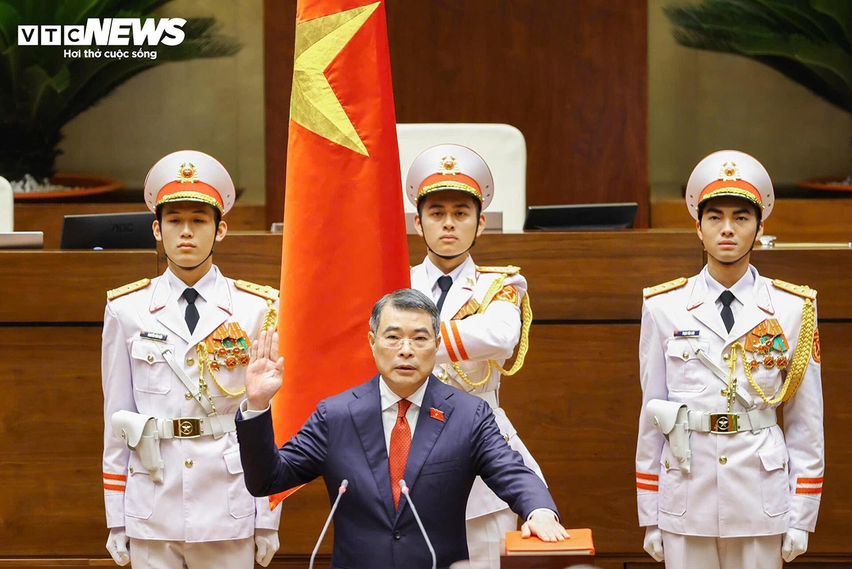 Chiều 7/4, với 100% đại biểu Quốc hội có mặt tham gia biểu quyết tán thành (495/495 đại biểu Quốc hội có mặt), Quốc hội khóa XVI đã bầu ông Lê Minh Hưng, Ủy viên Bộ Chính trị, Bí thư Trung ương Đảng, Trưởng ban Tổ chức Trung ương, đại biểu Quốc hội khóa XVI, giữ chức Thủ tướng Chính phủ nhiệm kỳ 2026-2031. Ảnh: VTC News