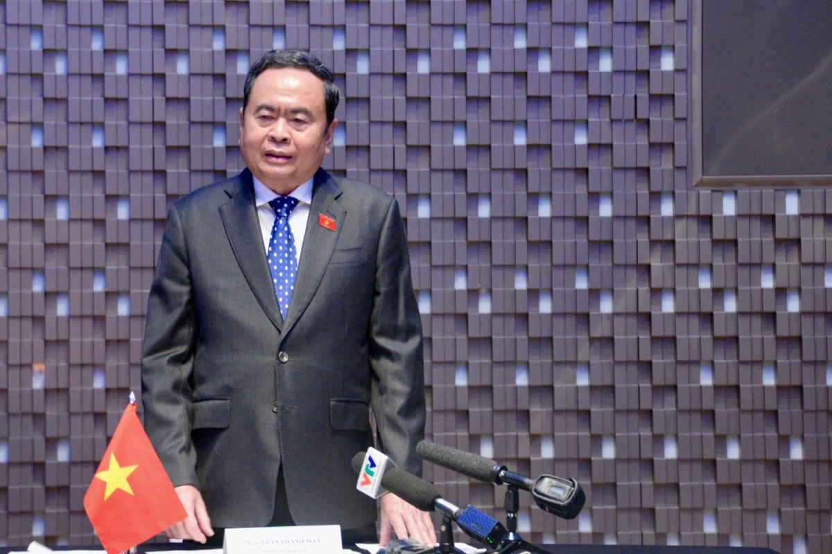 National Assembly Chairman Tran Thanh Man speaks at the meeting. Photo: Le Tuyet/VOV