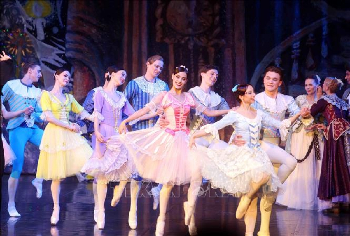 Артисты. Фото: VNA