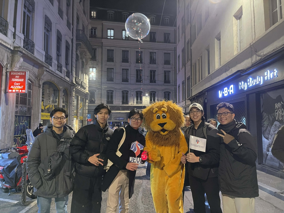 Lễ hội ánh sáng. Ảnh: NVCC