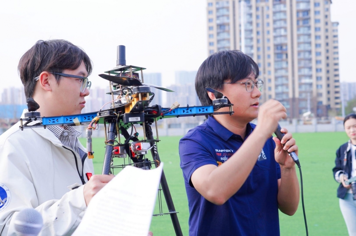 越方代表与河北科技大学师生交流。