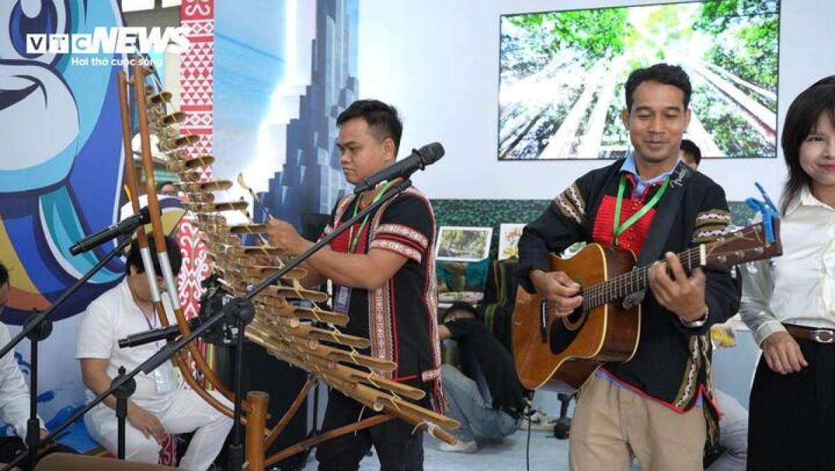 Du lịch Việt Nam bước vào giai đoạn tăng trưởng mạnh và hướng tới mô hình phát triển bền vững hơn. Ảnh: Hùng Cường