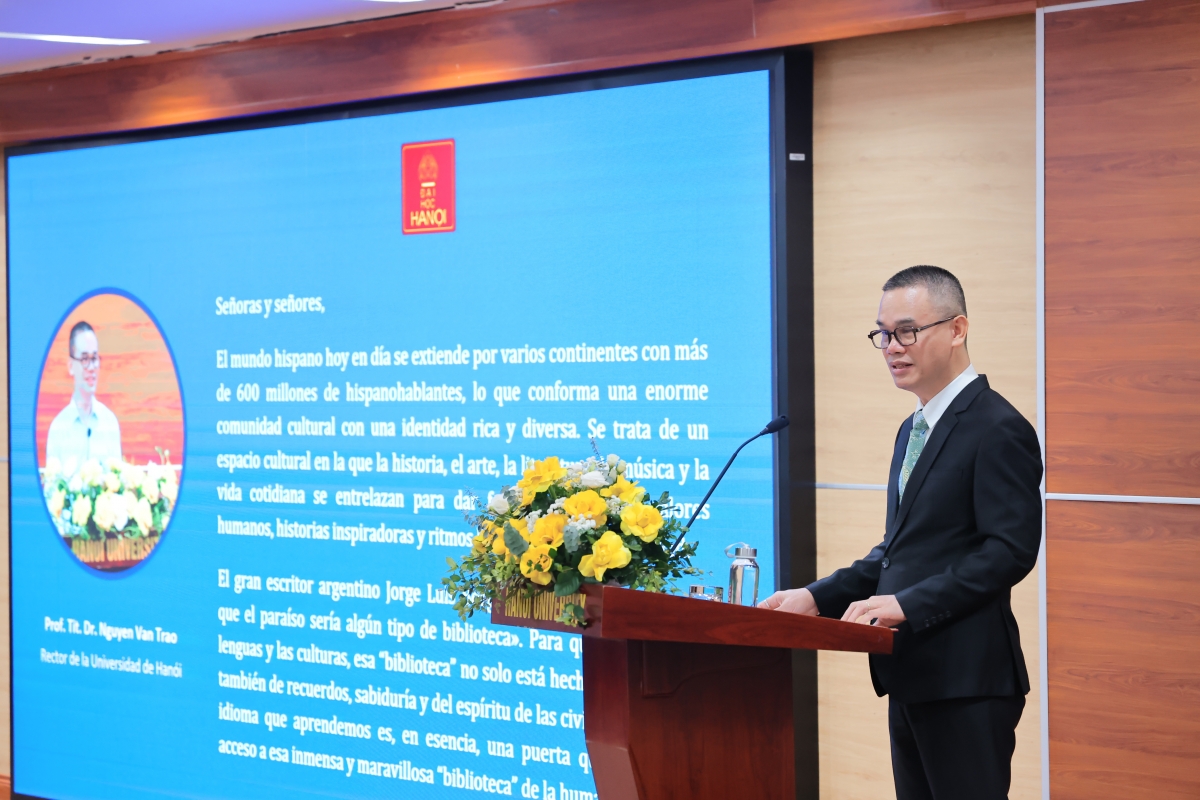 El rector de HANU, Nguyen Van Trao, en el evento. (Foto: HANU)