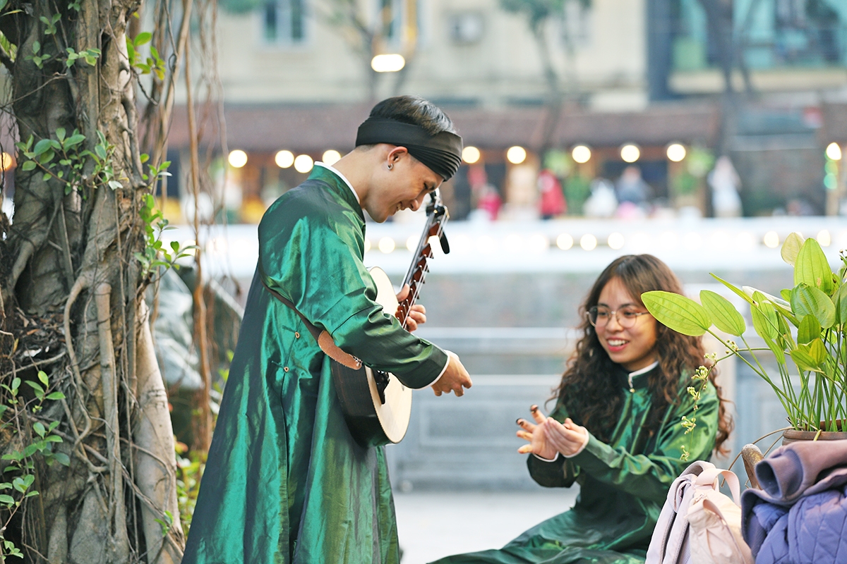 An der Aufführung beteiligen sich auch junge Künstler.
